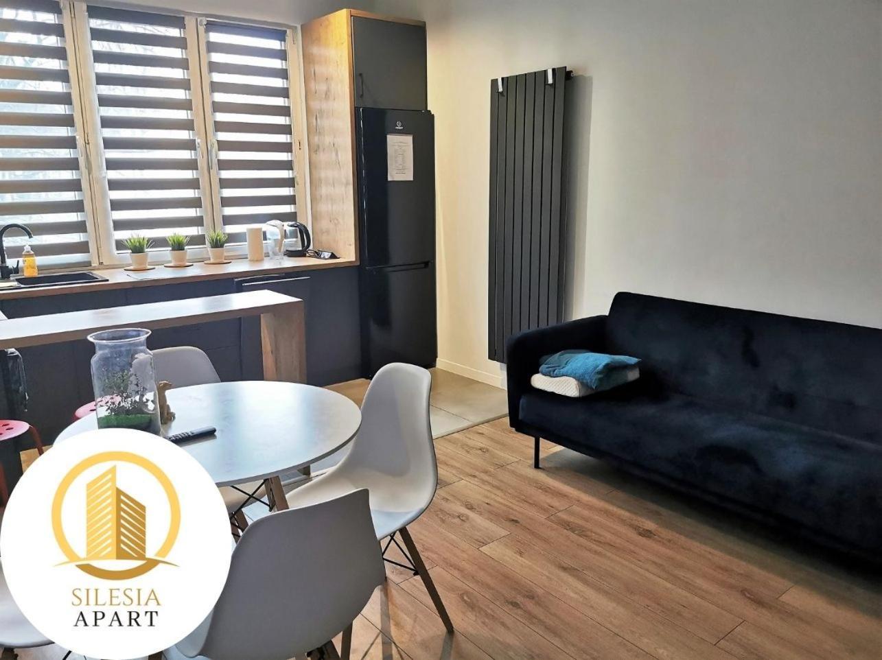 Apartament Ceglany Тихи Екстер'єр фото