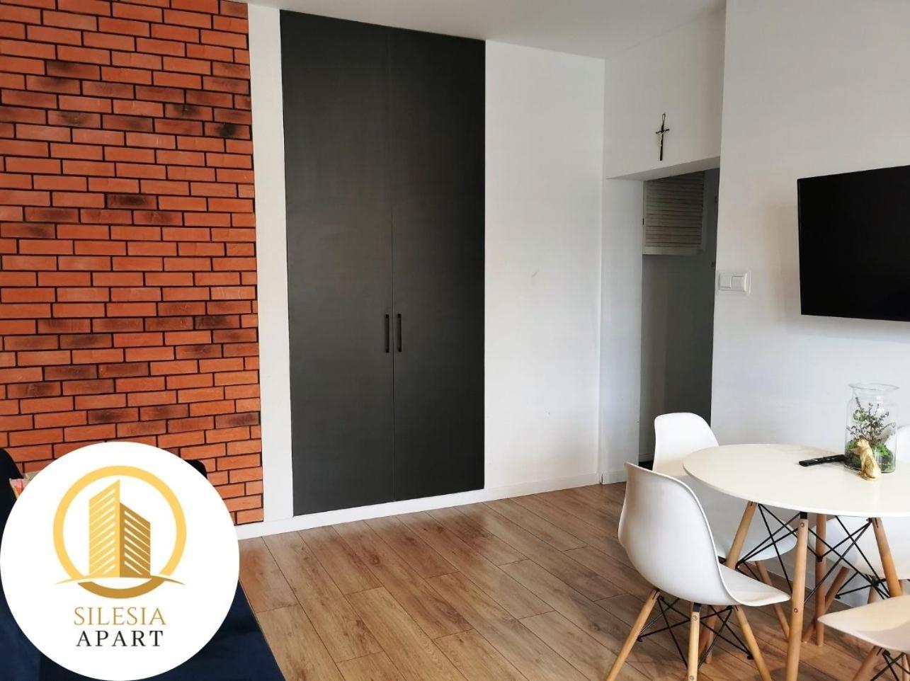 Apartament Ceglany Тихи Екстер'єр фото