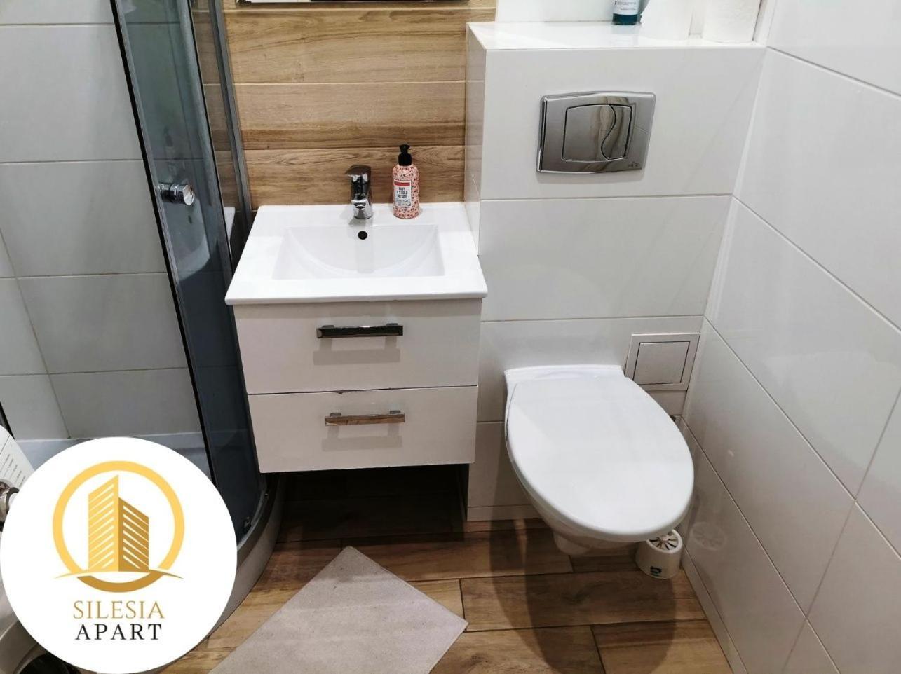 Apartament Ceglany Тихи Екстер'єр фото
