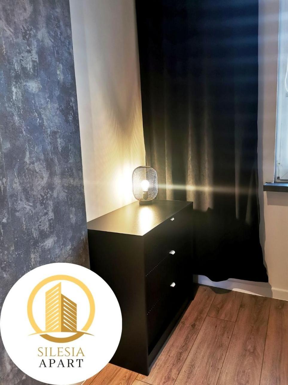 Apartament Ceglany Тихи Екстер'єр фото